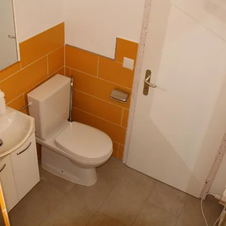 Airolo With Private Parking Apartment Exterior photo