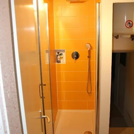 Airolo With Private Parking Apartment Exterior photo