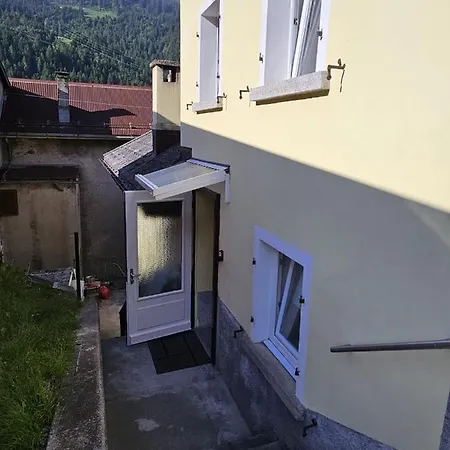 Airolo With Private Parking Apartment Exterior photo