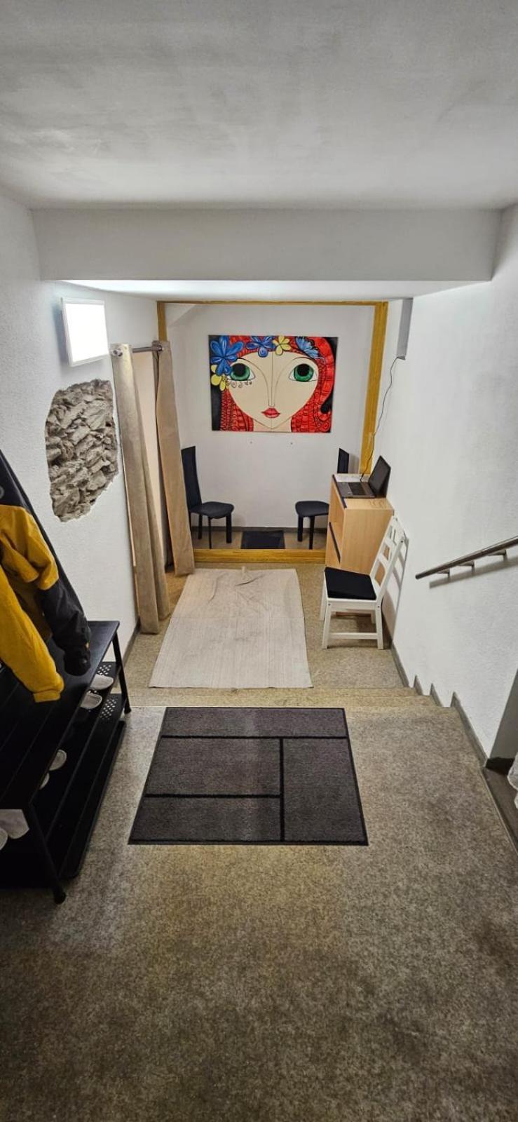 Apartment With Private Parking *